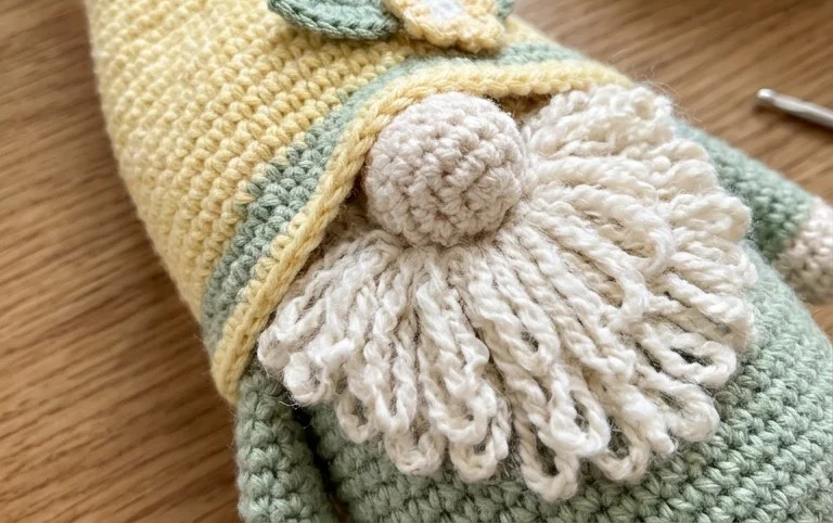 Amigurumi Flower Gnome Free Crochet Patterns and Paid - DIY Magazine