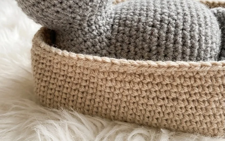 Cat in The Box Crochet PDF Free Pattern